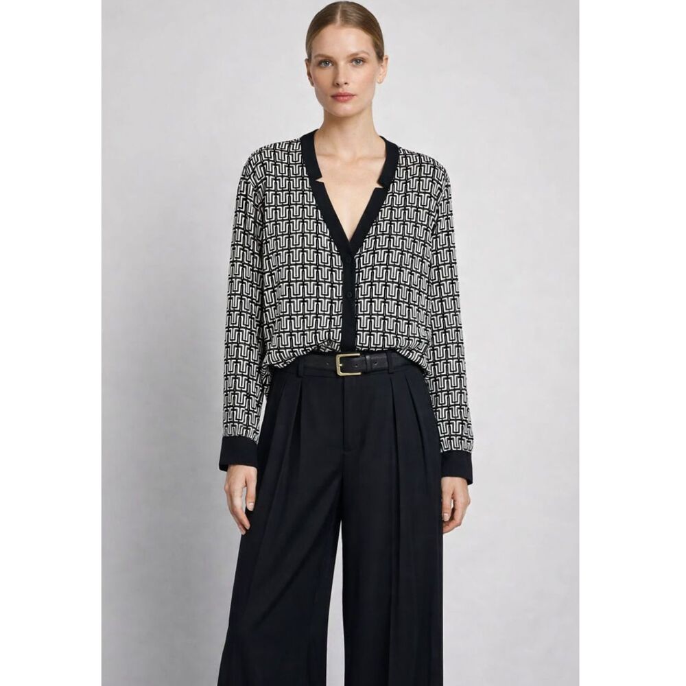 Ellen Tracy Geometric Print Black and White Tunic S NWOT